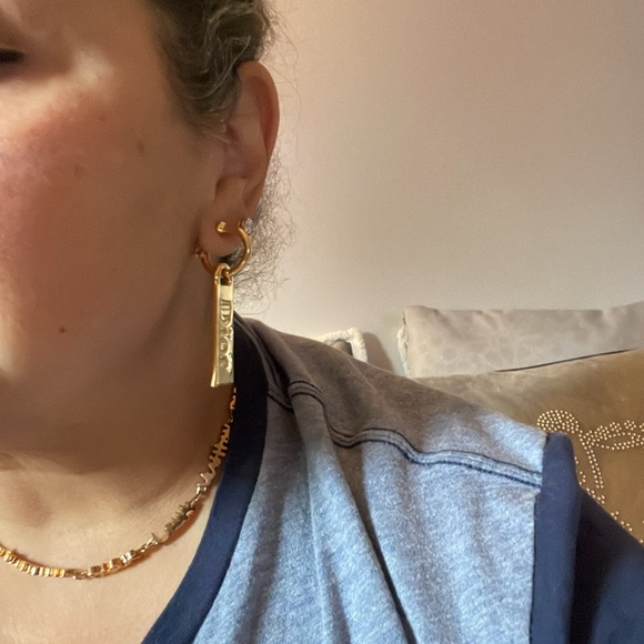 Preloved Christian Dior clip on earrings great condition gold color - Picture 8 of 11